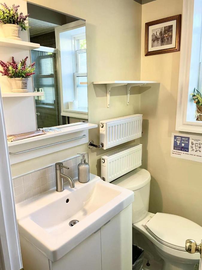 Perfect Home-Private Washrooms,Free Parking,High Speed Net Toronto Exteriör bild