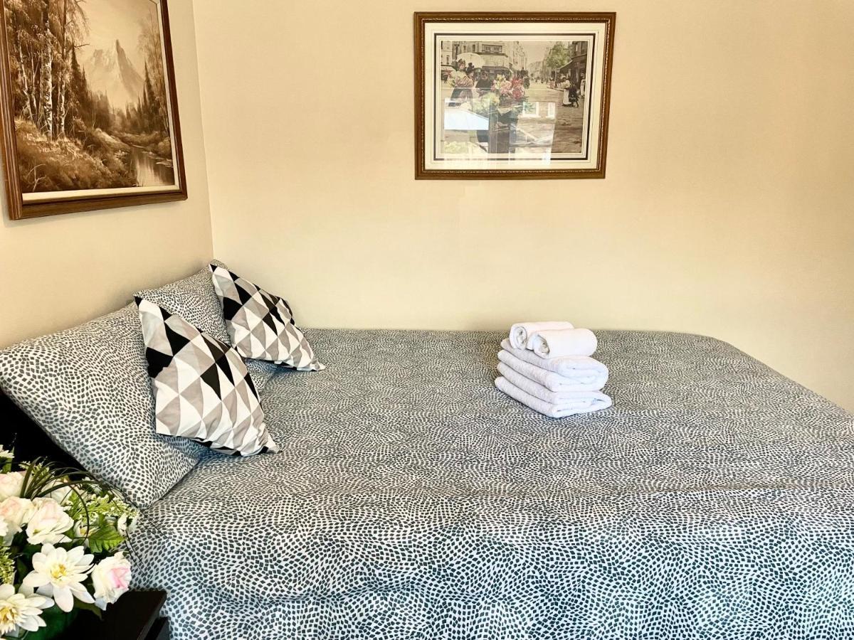 Perfect Home-Private Washrooms,Free Parking,High Speed Net Toronto Exteriör bild