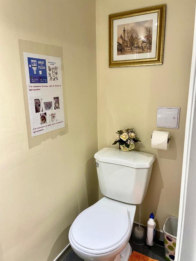 Perfect Home-Private Washrooms,Free Parking,High Speed Net Toronto Exteriör bild