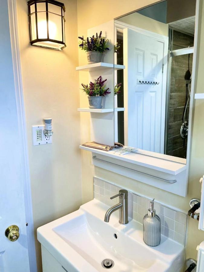 Perfect Home-Private Washrooms,Free Parking,High Speed Net Toronto Exteriör bild