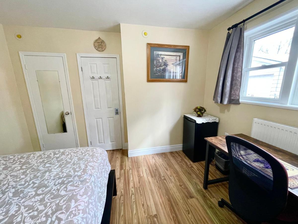 Perfect Home-Private Washrooms,Free Parking,High Speed Net Toronto Exteriör bild